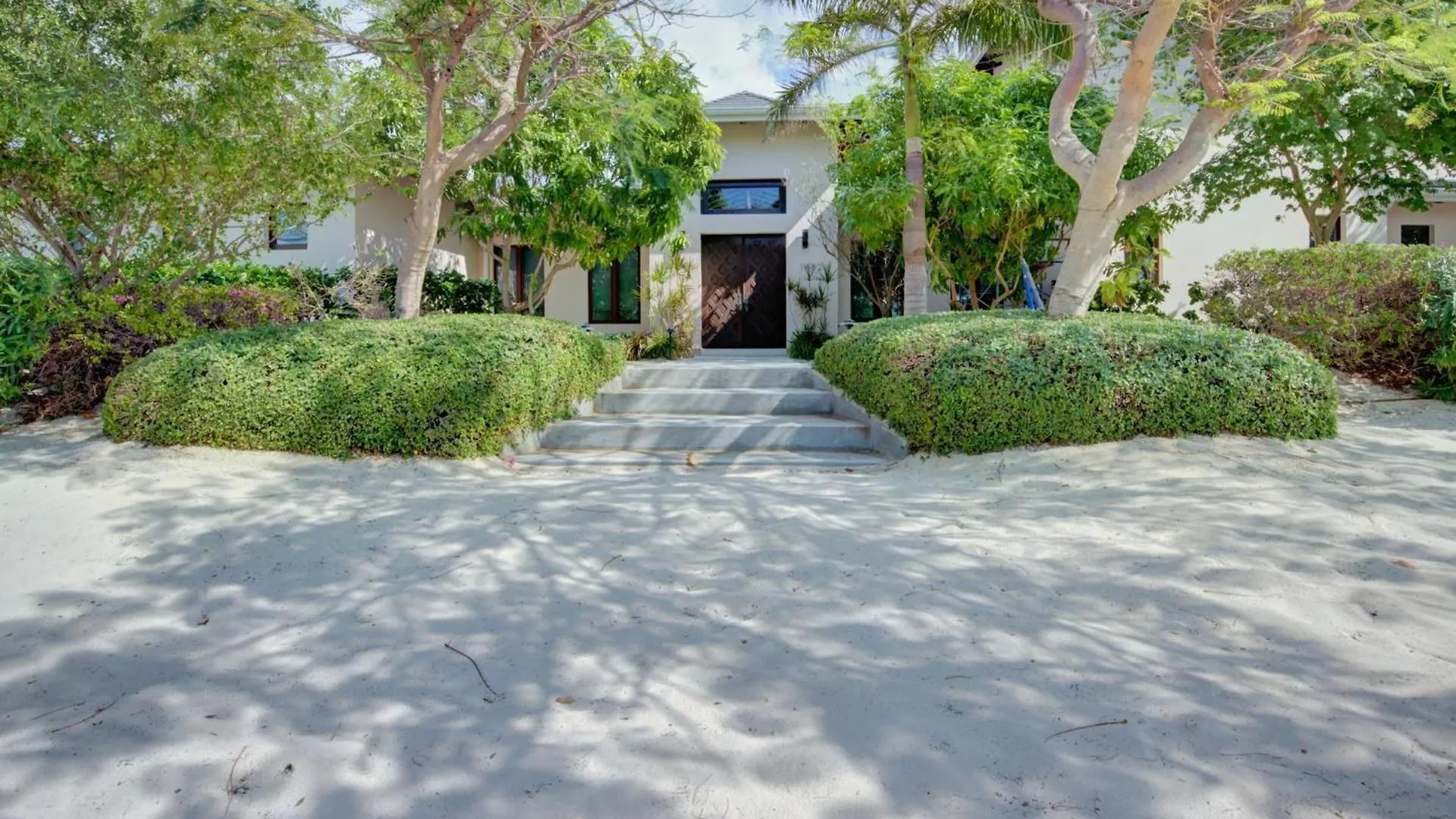 Stepping Stone 4 Bedroom East End Sand Bluff