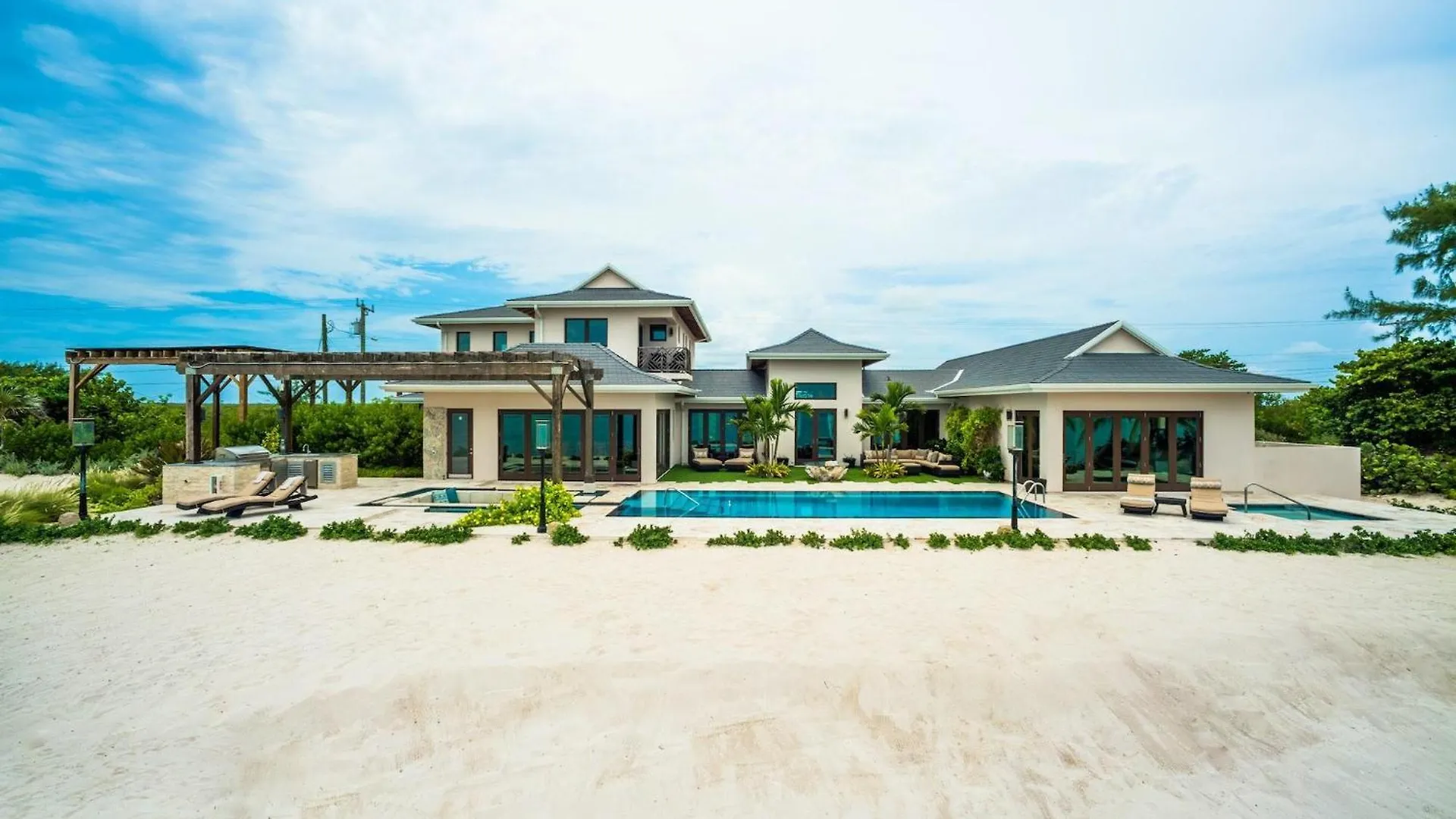 Stepping Stone 4 Bedroom East End Sand Bluff