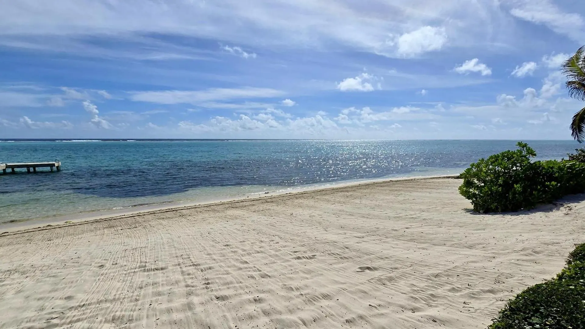 Stepping Stone 4 Bedroom East End Sand Bluff Holiday home